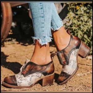 Freebird Catalina leather shoes new - never worn size 9